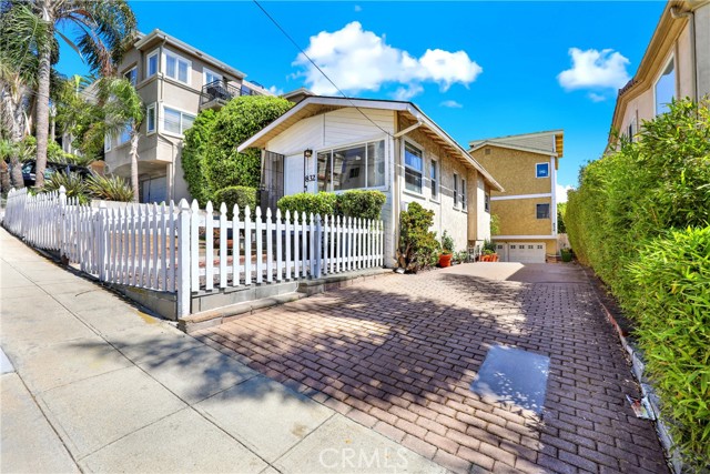 834 15th Street, Hermosa Beach CA: https://media.crmls.org/medias/0cc69ed7-d538-4684-b1ca-395a5b214809.jpg