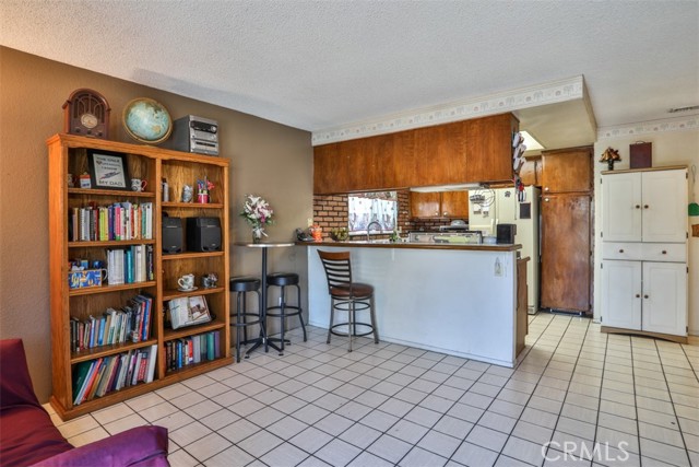 3012 Homer Circle, Jurupa Valley CA: https://media.crmls.org/medias/0cc6bf4f-4c0b-4c4e-b298-82777e58414f.jpg