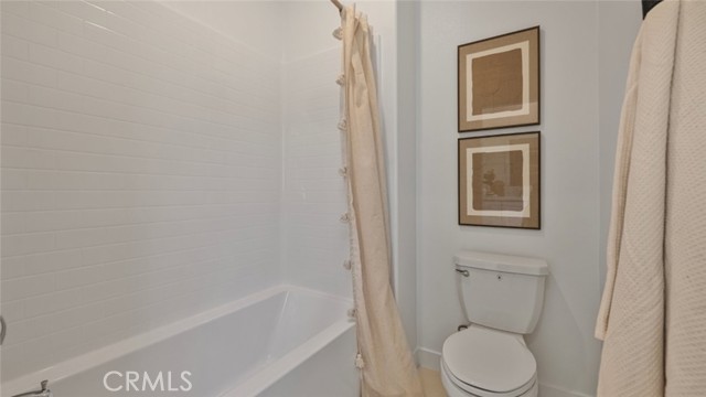 508 Checkerbloom Lane, Santa Paula CA: https://media.crmls.org/medias/0cc71691-9e40-4987-b1a6-9bc241bea6f3.jpg