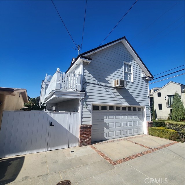 Detail Gallery Image 3 of 27 For 232 Jasmine, Corona Del Mar,  CA 92625 - 3 Beds | 3 Baths