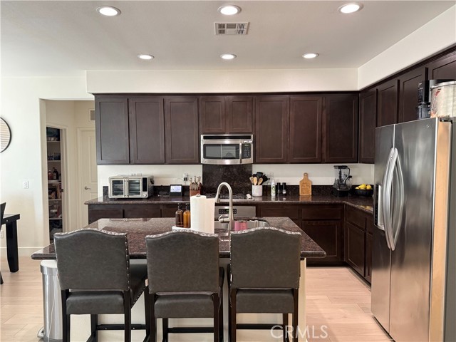 Detail Gallery Image 10 of 21 For 5565 Buckthorn Ct, Chino,  CA 91710 - 4 Beds | 3/1 Baths