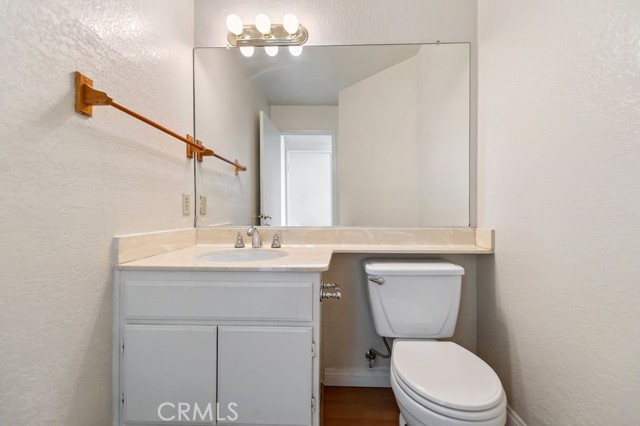 40 Brownfield Lane, Pomona CA: https://media.crmls.org/medias/0cc929c0-b66b-4a4f-bee8-307727d98402.jpg