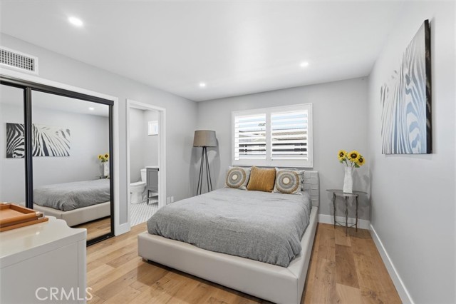 Downstairs en suite with custom shutters