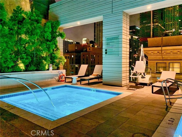 Detail Gallery Image 23 of 40 For 400 S Broadway #1703,  Los Angeles,  CA 90013 - 2 Beds | 2 Baths