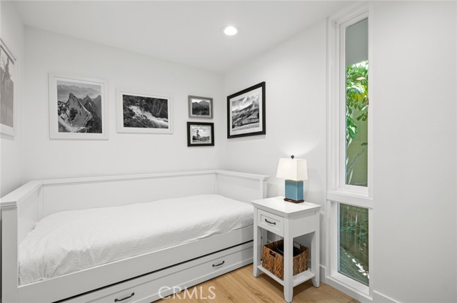1061 Skyline Drive, Laguna Beach CA: https://media.crmls.org/medias/0ccb277c-a8c9-4ca4-b6ea-980656d5827f.jpg