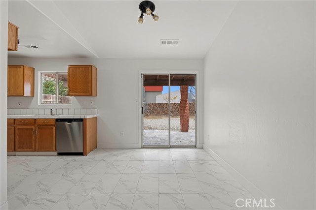 Detail Gallery Image 10 of 33 For 333 Tanner Michael, Bakersfield,  CA 93308 - 2 Beds | 1 Baths