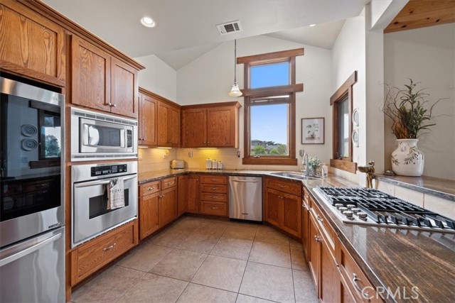 740 Avocet Way, Arroyo Grande CA: https://media.crmls.org/medias/0ccb9845-b96f-4ae4-a14c-30502c78e3c8.jpg