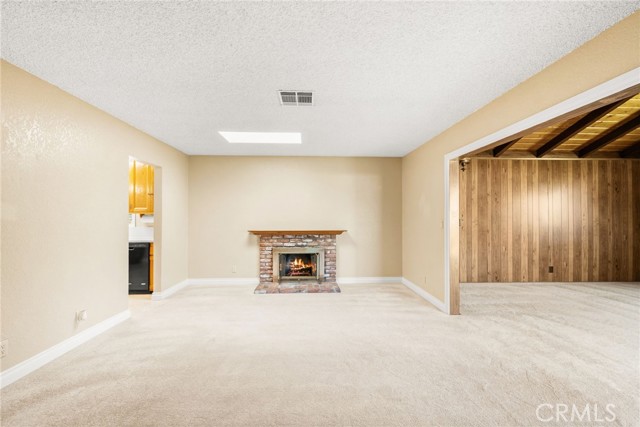 6051 Santa Barbara Avenue, Garden Grove CA: https://media.crmls.org/medias/0ccbbc6f-18ab-4b38-ae12-1ee121e5e0ce.jpg