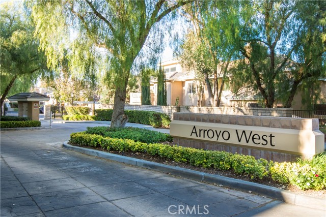 Detail Gallery Image 22 of 28 For 24009 Arroyo Park Dr #54,  Valencia,  CA 91355 - 2 Beds | 2/1 Baths