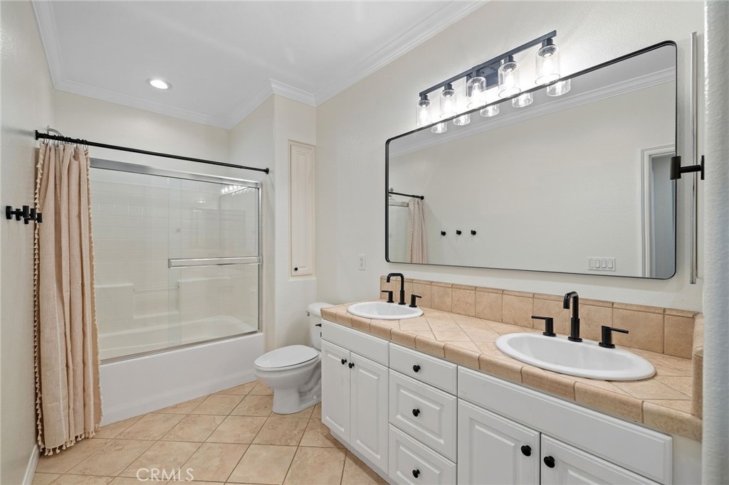 0cccf151 6c98 469d B1b6 C26f34c7c3b0