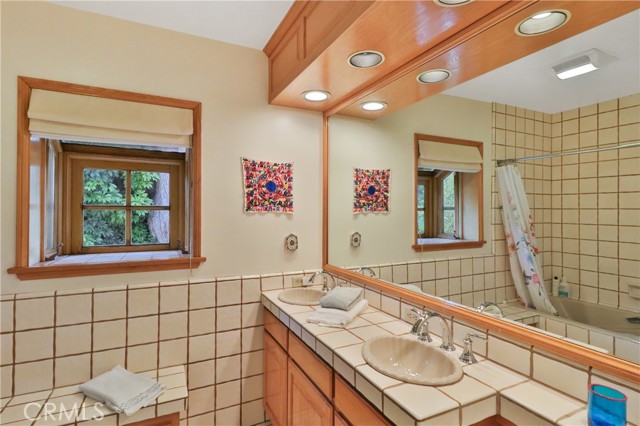 Detail Gallery Image 20 of 38 For 8944 Amestoy Ave, –,  CA 91324 - 3 Beds | 2 Baths