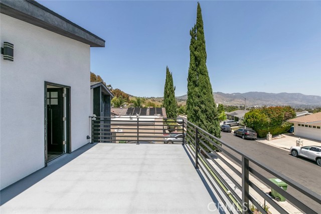 Detail Gallery Image 36 of 38 For 17465 Tuscan Dr, Granada Hills,  CA 91344 - 4 Beds | 3 Baths