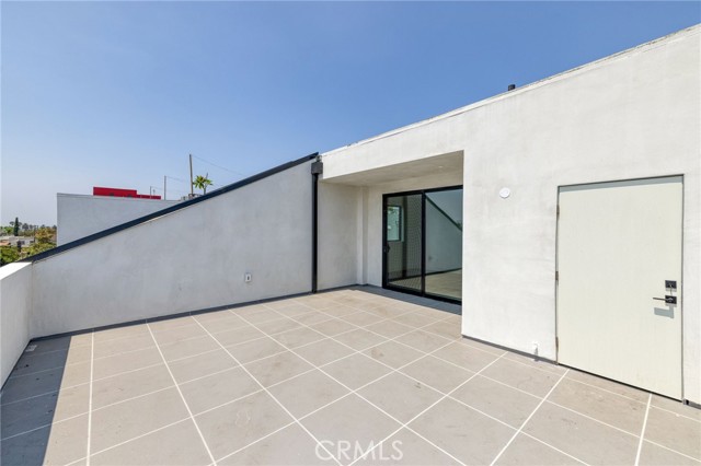 Detail Gallery Image 29 of 33 For 4827 Oakwood Ave, Los Angeles,  CA 90004 - 5 Beds | 3 Baths