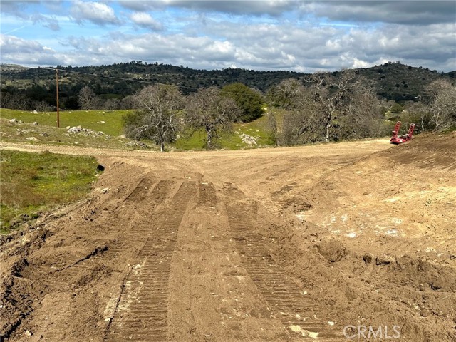 1 Jewels Vista Drive, Coarsegold CA: https://media.crmls.org/medias/0cce7c12-2741-43aa-88bc-bbb094d5e1d1.jpg