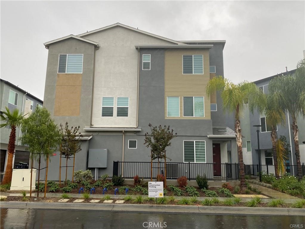 265 N Standard Avenue