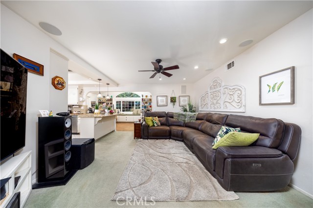 Detail Gallery Image 11 of 26 For 2669 Calle Bienvenido, Thousand Oaks,  CA 91360 - 3 Beds | 2 Baths