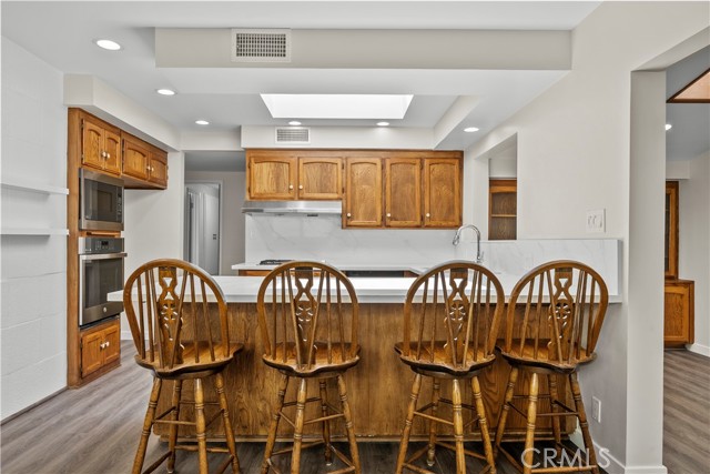 Detail Gallery Image 9 of 32 For 18644 Liggett St, Northridge,  CA 91324 - 3 Beds | 2 Baths