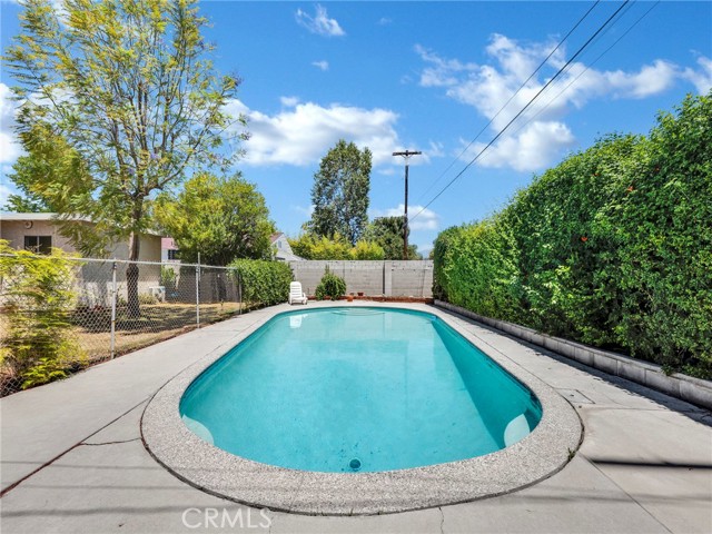 Detail Gallery Image 24 of 32 For 9952 Noble Ave, –,  CA 91345 - 4 Beds | 2 Baths