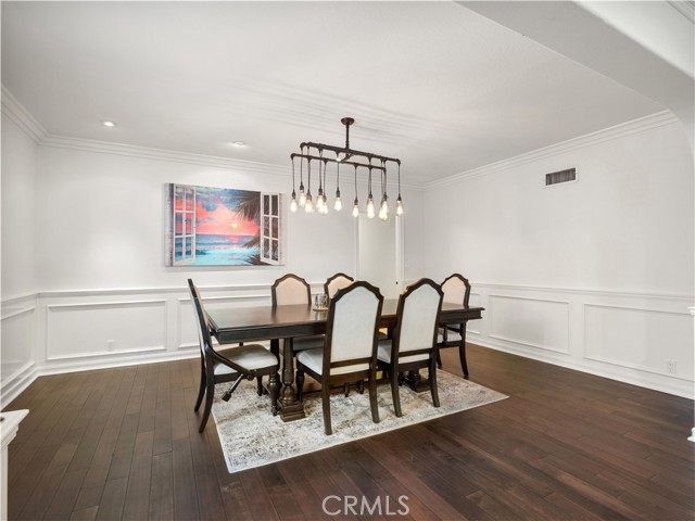 Detail Gallery Image 11 of 46 For 26675 Macmillan Ranch Rd, Canyon Country,  CA 91387 - 5 Beds | 4/1 Baths