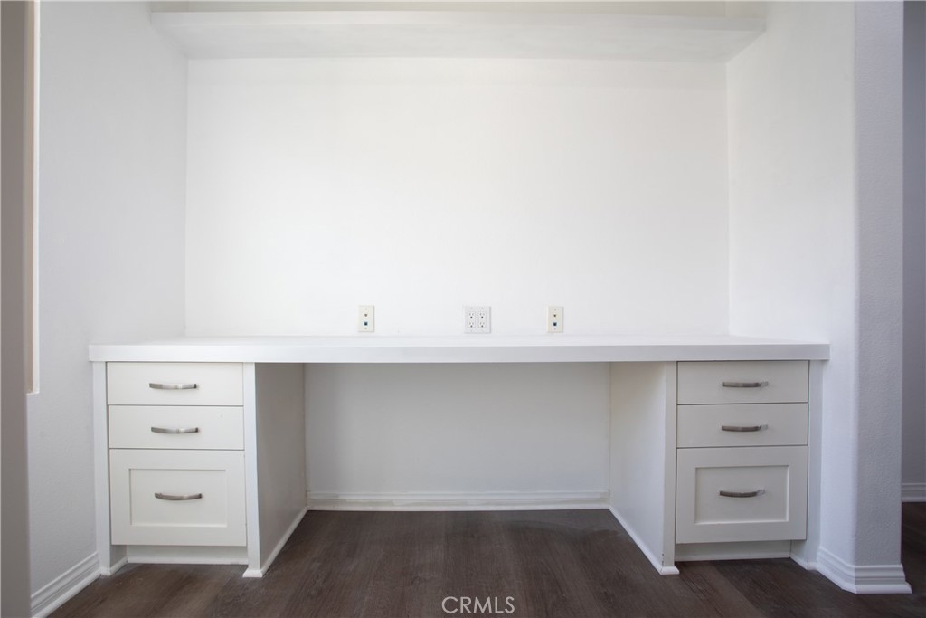 https://media.crmls.org/medias/0ccff3ac-cdc9-4296-8321-763088709763.jpg?preset=X-Large