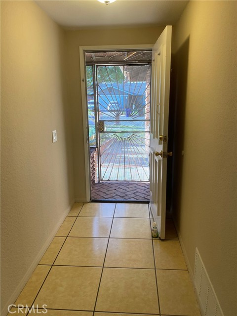 17435 Ramona Avenue, Fontana CA: https://media.crmls.org/medias/0cd02b1e-2ffb-46be-a9a6-b5a8e6fe5b13.jpg