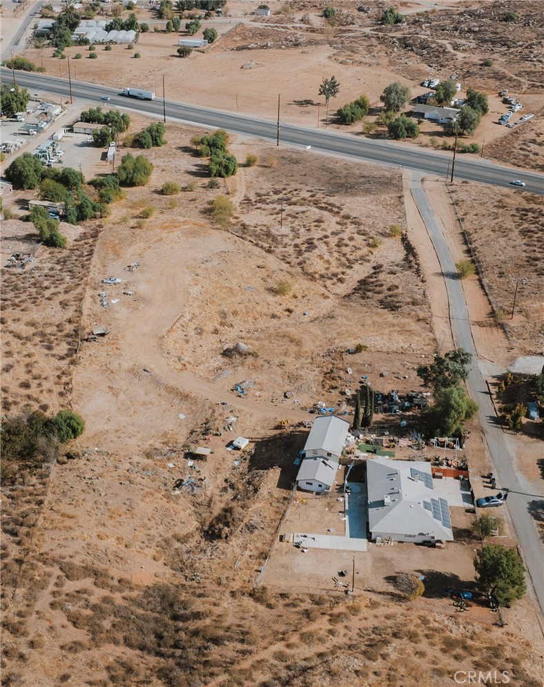 https://media.crmls.org/medias/0cd10580-084f-4e75-9586-5cb41c42f6ce.jpg?preset=X-Large