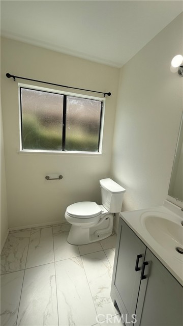 Detail Gallery Image 23 of 65 For 46 Christamon, Irvine,  CA 92620 - 4 Beds | 2/1 Baths