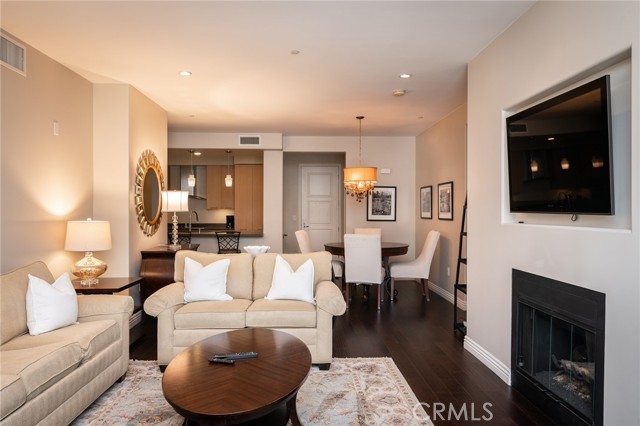 Detail Gallery Image 6 of 41 For 305 Caruso, Glendale,  CA 91210 - 2 Beds | 3 Baths