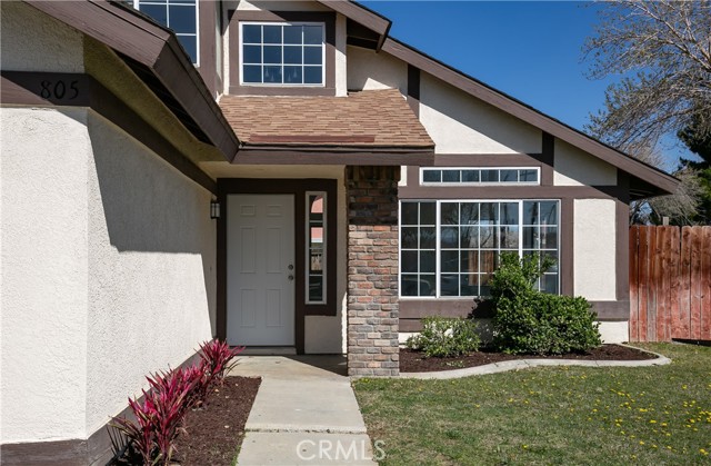 Detail Gallery Image 3 of 25 For 805 Jason Ct, Lancaster,  CA 93534 - 4 Beds | 3 Baths