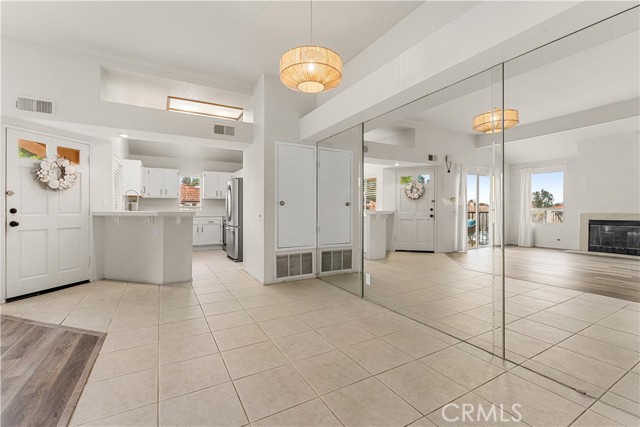 Detail Gallery Image 15 of 29 For 105 Corsica Dr, Newport Beach,  CA 92660 - 2 Beds | 1 Baths