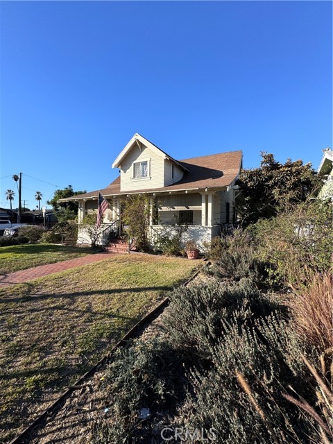 Detail Gallery Image 1 of 8 For 3505 E Cesar E Chavez Ave, Los Angeles,  CA 90063 - 3 Beds | 1/1 Baths