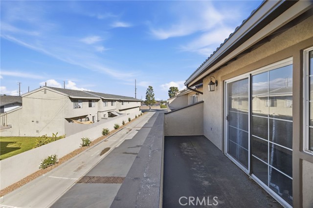 Detail Gallery Image 31 of 41 For 17601 Newland #H,  Huntington Beach,  CA 92647 - 3 Beds | 2/1 Baths