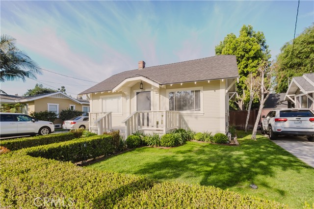 Detail Gallery Image 3 of 21 For 262 N Cambridge St, Orange,  CA 92866 - 3 Beds | 2 Baths