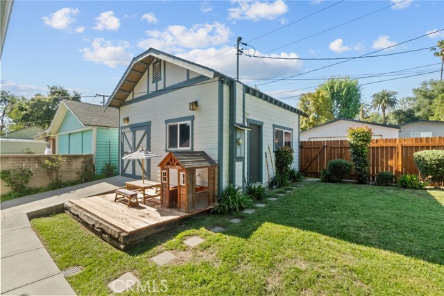 1719 Monte Vista Street, Pasadena CA: https://media.crmls.org/medias/0cd33dfd-5fd0-43d5-b5af-5732f1b3b0af.jpg