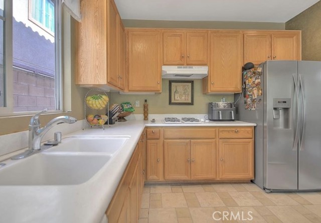Detail Gallery Image 11 of 35 For 16278 Pablo Creek Ln, Fontana,  CA 92336 - 3 Beds | 2/1 Baths