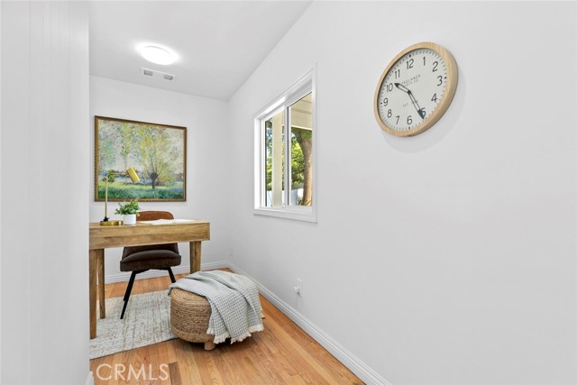 Detail Gallery Image 24 of 68 For 6454 Baird Ave, Reseda,  CA 91335 - 4 Beds | 2/1 Baths