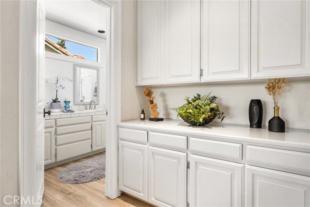 26811 Via Matador, Mission Viejo CA: https://media.crmls.org/medias/0cd54061-af98-44b0-bf63-34c7cbc814cd.jpg