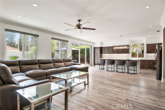 15 Medlar, Irvine CA: https://media.crmls.org/medias/0cd5bc8a-638f-4ddf-ab8b-23152fefaee7.jpg