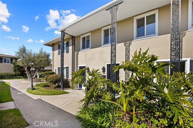 Detail Gallery Image 1 of 1 For 1741 Tustin Ave #15,  Costa Mesa,  CA 92627 - 3 Beds | 2 Baths