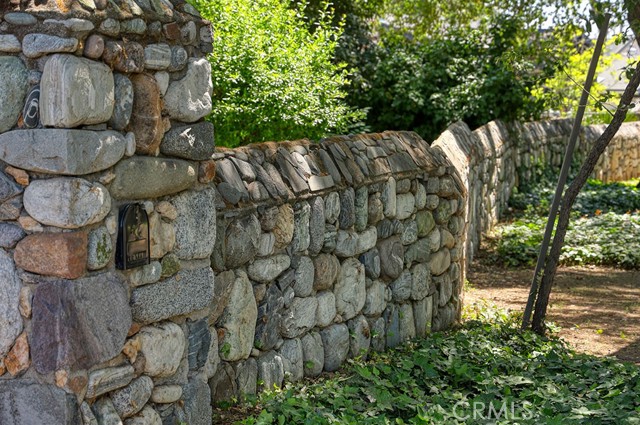 Detail Gallery Image 30 of 33 For 2057 Oakwood St, Pasadena,  CA 91104 - 2 Beds | 1 Baths