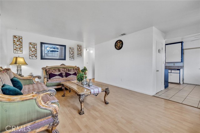 Detail Gallery Image 13 of 37 For 6601 Naomi Ave, Buena Park,  CA 90620 - 4 Beds | 2 Baths