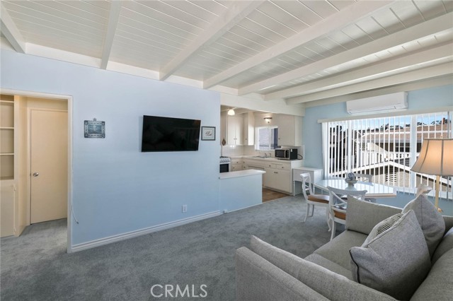 Detail Gallery Image 3 of 18 For 1510 1/2 Abalone Pl, Newport Beach,  CA 92662 - 1 Beds | 1 Baths