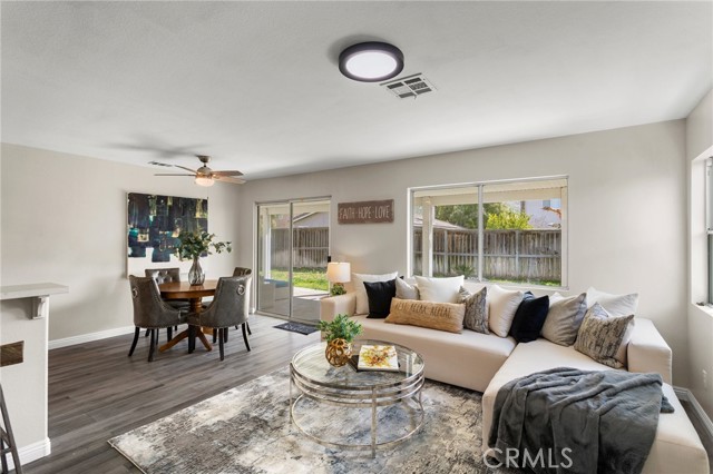 Detail Gallery Image 9 of 22 For 26425 Silverado Ct, Moreno Valley,  CA 92555 - 4 Beds | 2 Baths