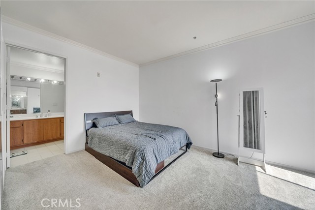 625 S Berendo Street, Los Angeles CA: https://media.crmls.org/medias/0cd7f341-7a8e-42c0-b178-51cbd952335f.jpg