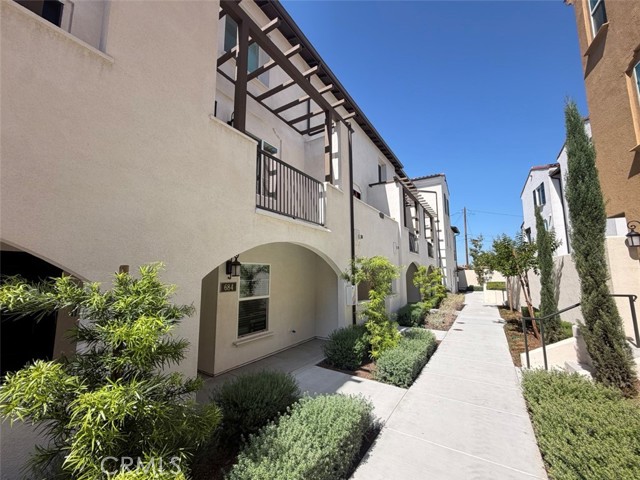 684 Panorama Ln