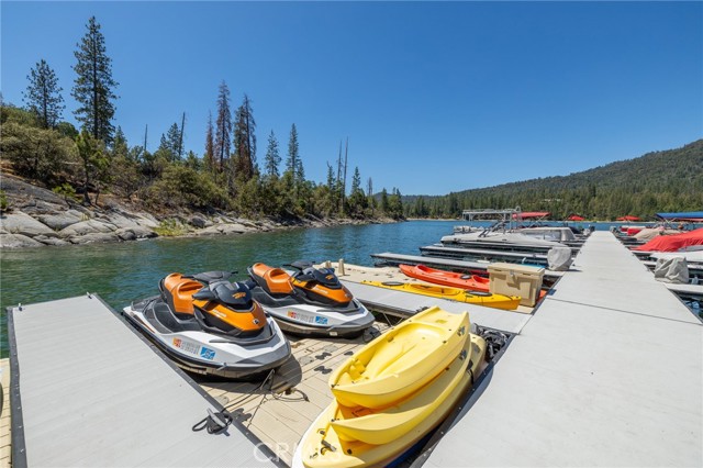Detail Gallery Image 24 of 69 For 38800 Fawn Point Ln, Bass Lake,  CA 93604 - 5 Beds | 3/1 Baths