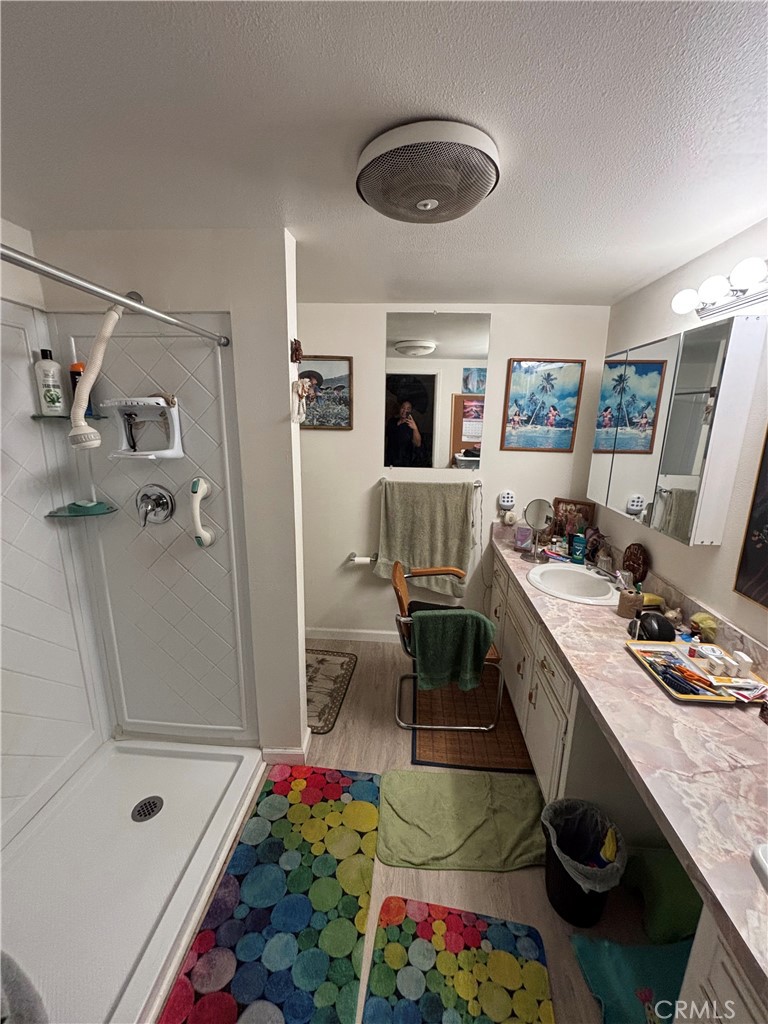 https://media.crmls.org/medias/0cd8bc0b-8873-4985-9092-0d871f04e5fc.jpg?preset=X-Large