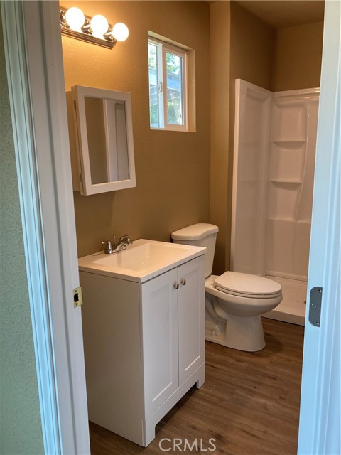 Detail Gallery Image 8 of 14 For 209 S Magnolia Ave, Farmersville,  CA 93223 - 2 Beds | 2 Baths