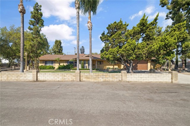 531 N Cherry Tree Lane, Anaheim CA: https://media.crmls.org/medias/0cd91ff9-d8a2-4eb8-b604-1ac47600dee2.jpg
