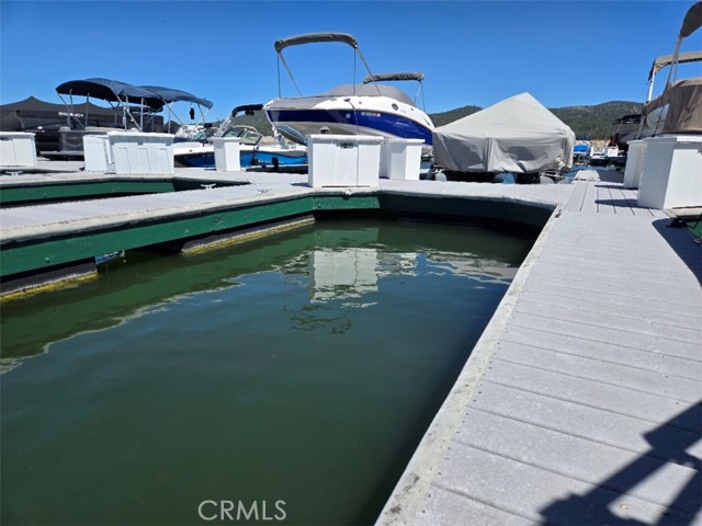 Detail Gallery Image 4 of 6 For 400 Pine Knot Blvd #C-35, Big Bear Lake,  CA 92315 - – Beds | – Baths